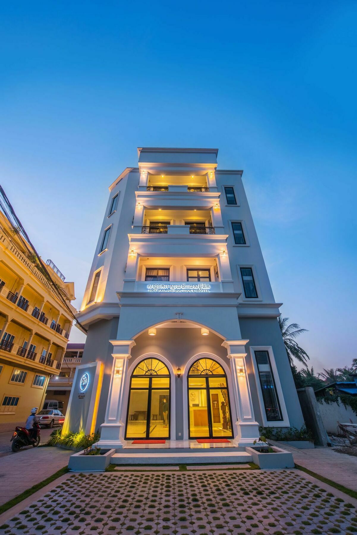 Sky Palace Boutique Hotel Battambang Extérieur photo