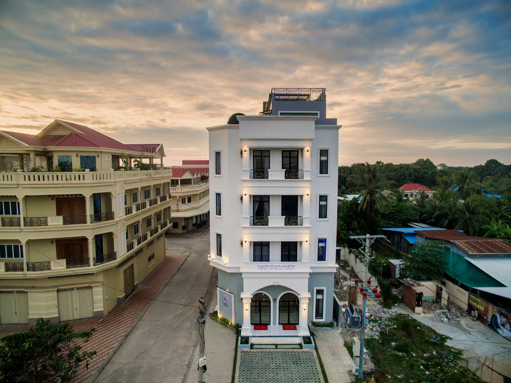 Sky Palace Boutique Hotel Battambang Extérieur photo